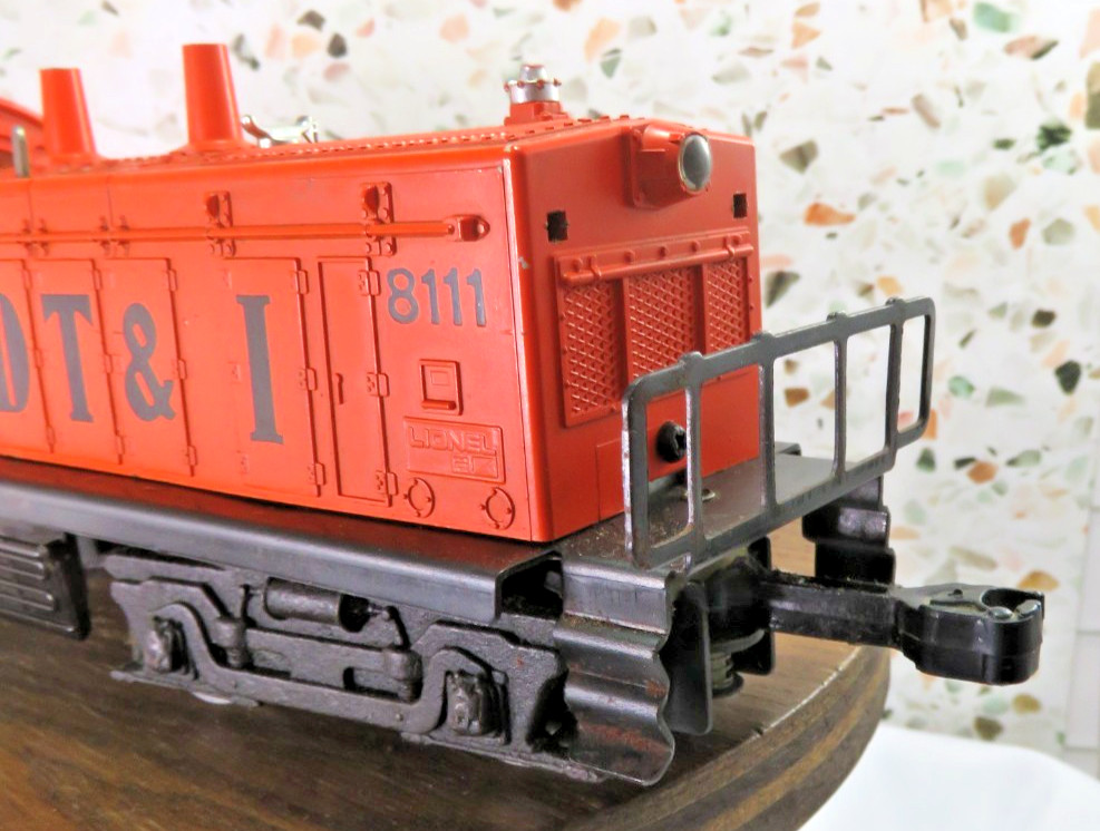 Lionel DT & I 6-8111 O Gauge Orange/Black Diesel Locomotive UNTESTED AS IS