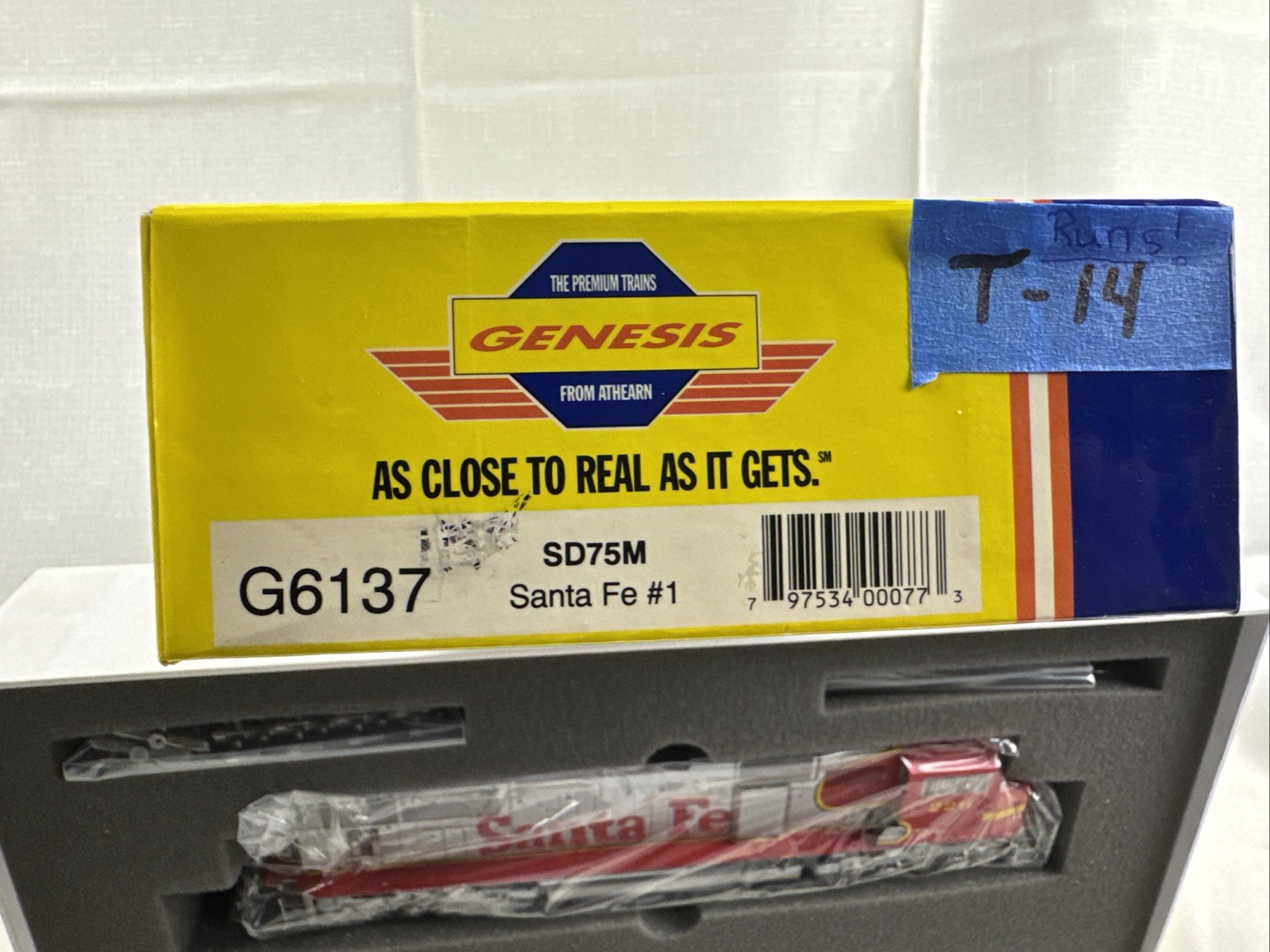 Genesis G6137 USRA 2-8-2 SD75M Santa Fe #226 from Athearn