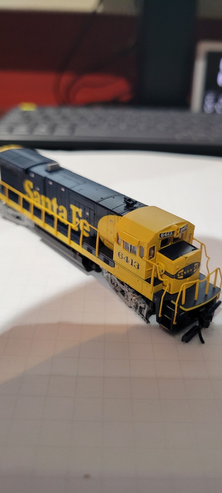 Atlas N Scale ATSF B23-7 SANTA FE #6413 DCC