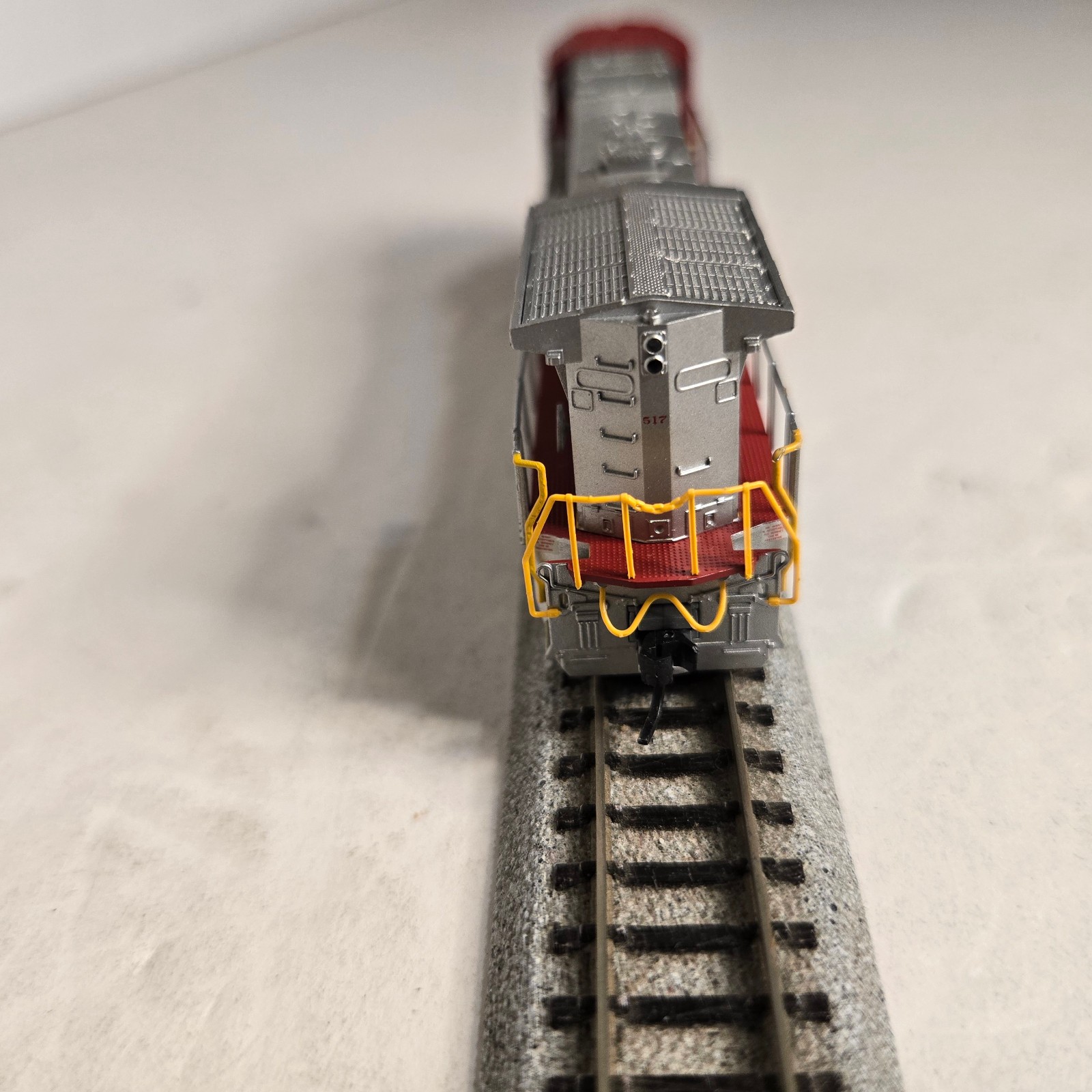 Atlas 48817 N Scale BNSF Warbonnet GE Dash 8-40BW. Runs. Decoder Ready