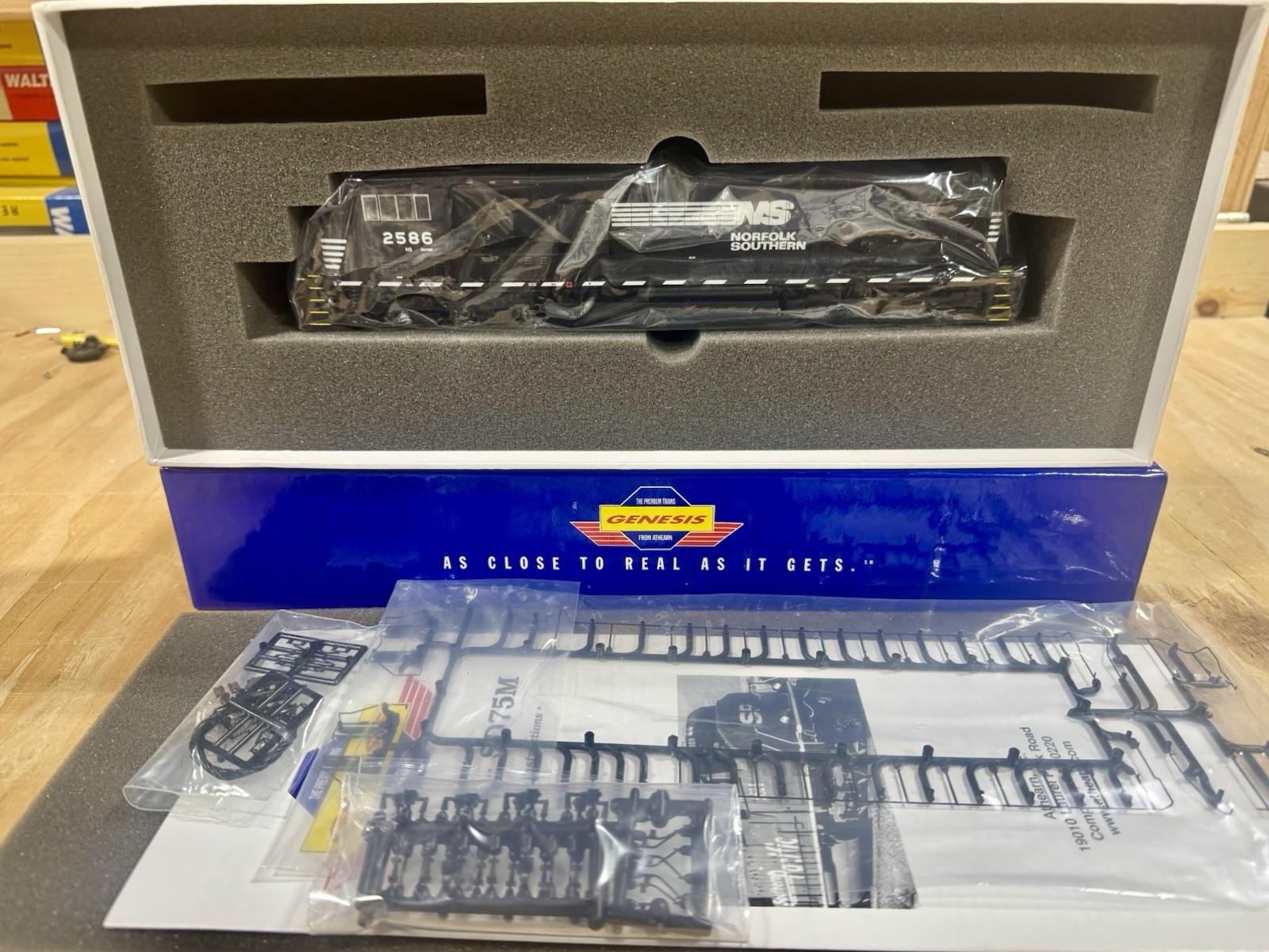 Athearn Genesis G6157 HO SD70M Norfolk Southern Rd #2586 New!