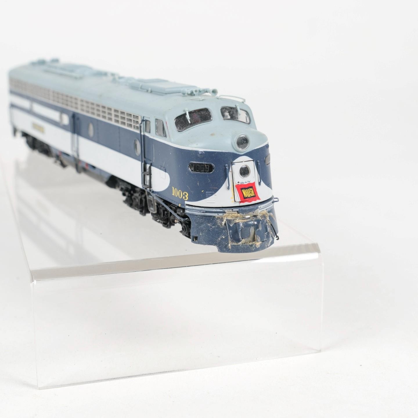 Proto 2000 HO Scale Wabash #1003 E8/E9 Diesel Locomotive DC Powered
