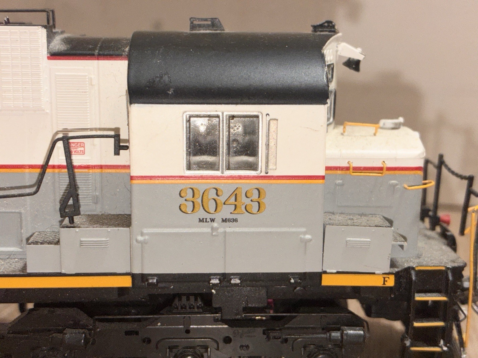Delaware-Lackawanna #3643 MLW M636 HO Diesel Locomotive DCC Ready & Sound eq