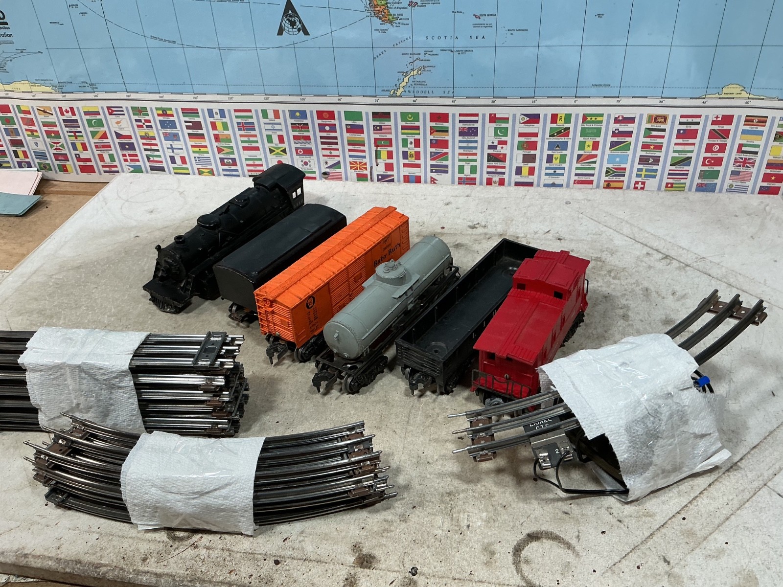 Lionel SETNo. 1117 / Steam Engine 1110 SET. 4 freight cars 027