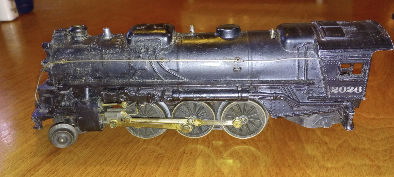 ORIGINAL LIONEL POSTWAR 2026 STEAM ENGINE & #6466W WHISTLE TENDER TESTED