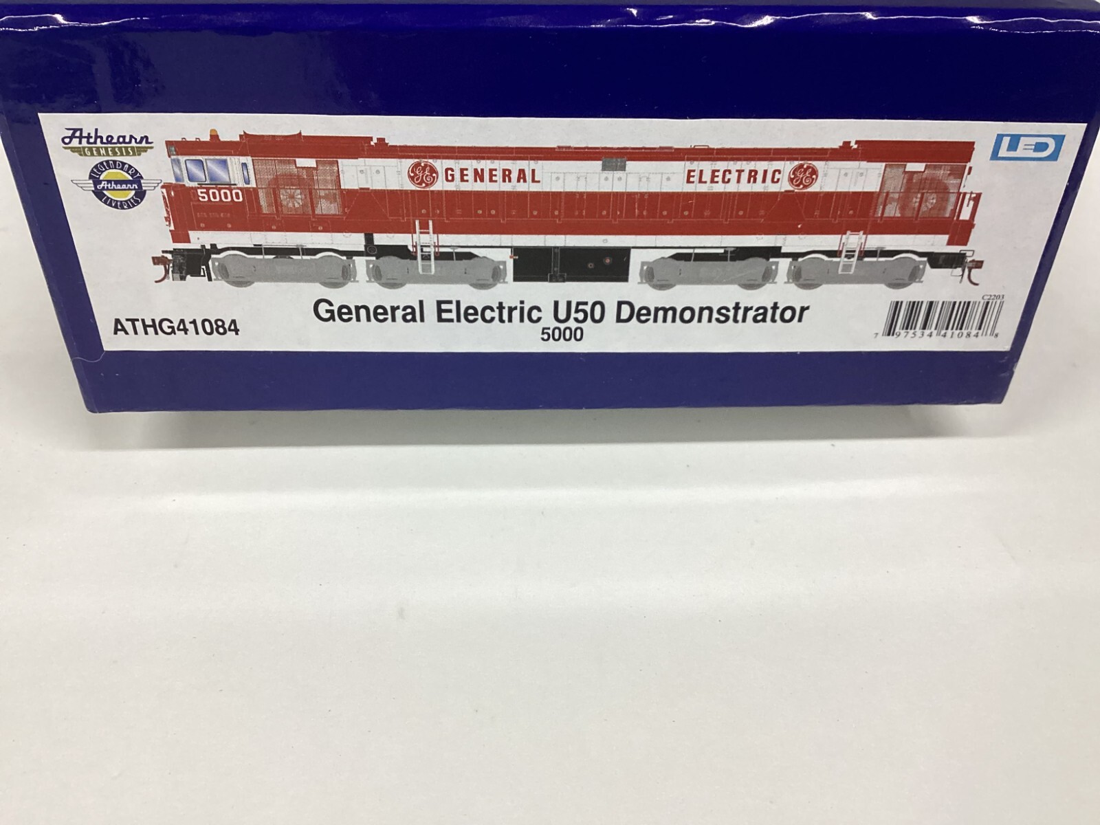 Athearn Genesis G41084 HO scale “GE Demonstrator” U50 DCC READY Rd.#5000