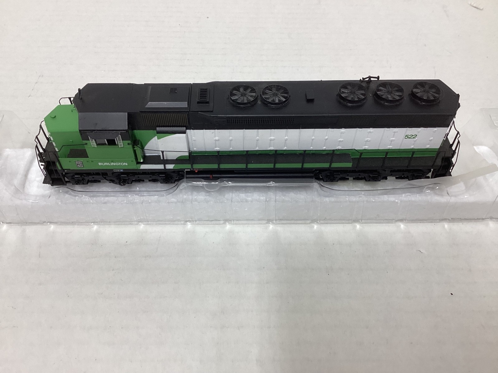 Athearn #98016 HO scale “CB&Q” SD45 Rd.#522