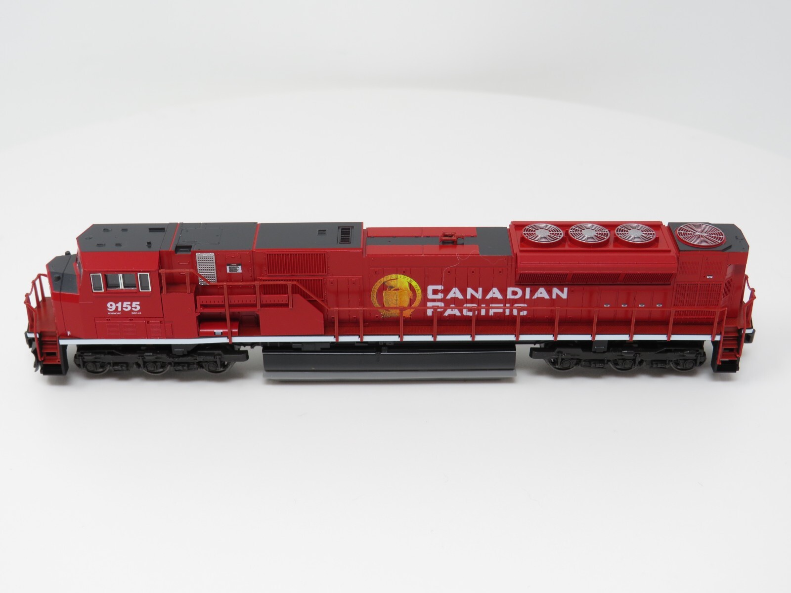 Kato N 176-5627-DCC Canadian Pacific EMD SD90/43MAC Diesel Locomotive Train