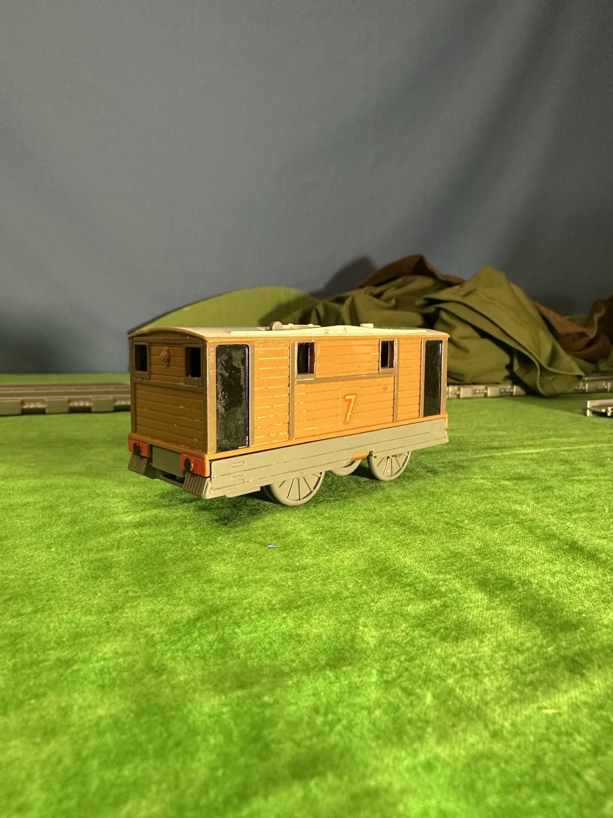 Tomy Thomas & Friends Toby the Tram Engine No. 7 Broken for Parts