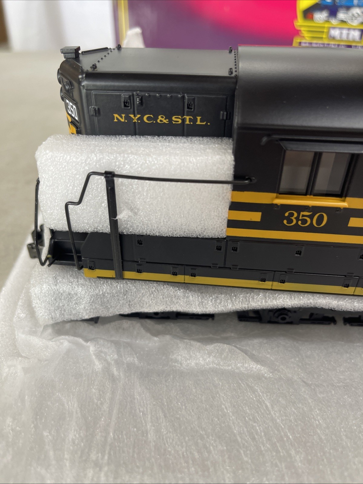 MTH MT-2110L Nickel Plate Road Cab No. 350 EMD SD-9 W/Proto OB Cab 350