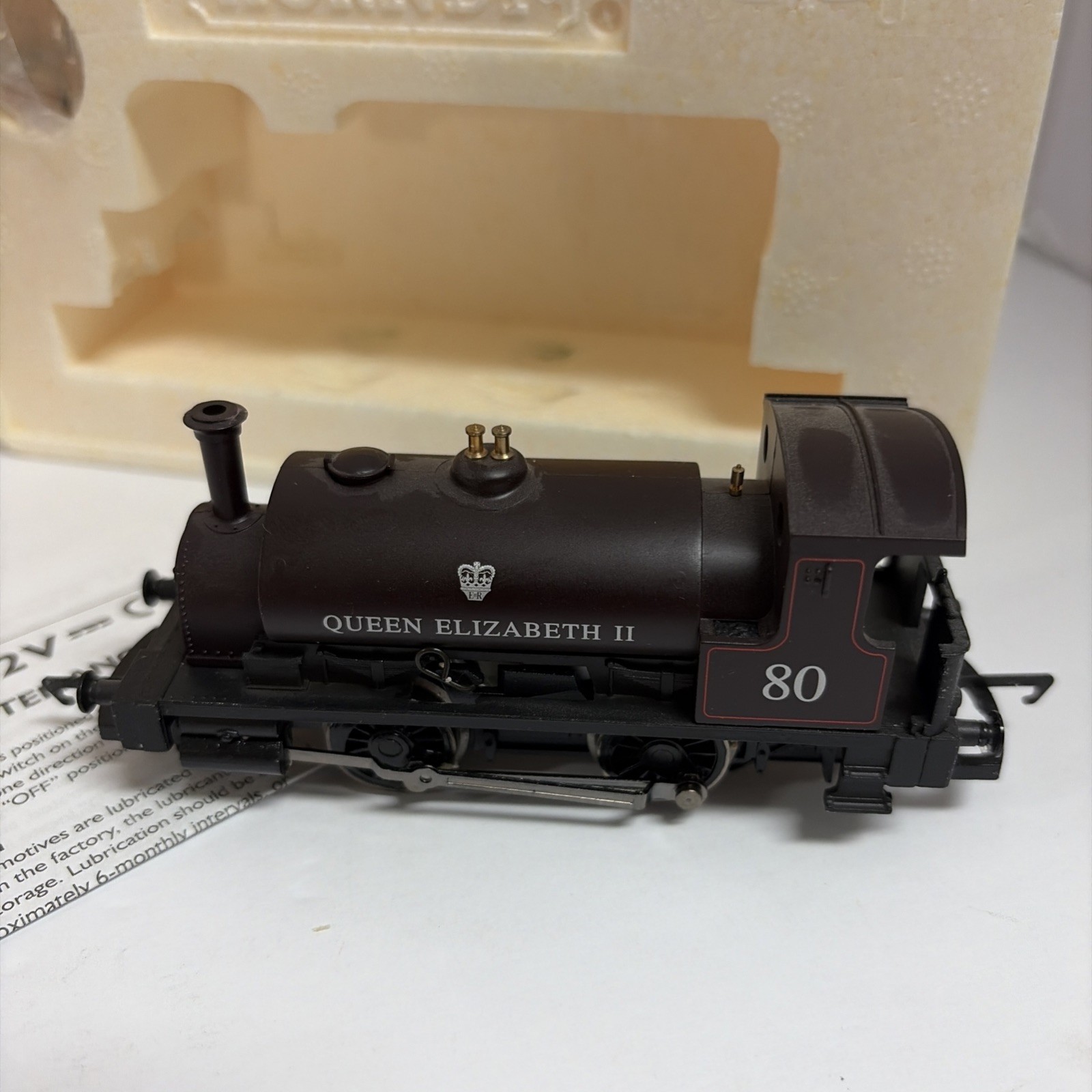 Hornby OO/00 Gauge R2597 Class 0F 0-4-0ST Queen Elizabeth 11 Locomotive