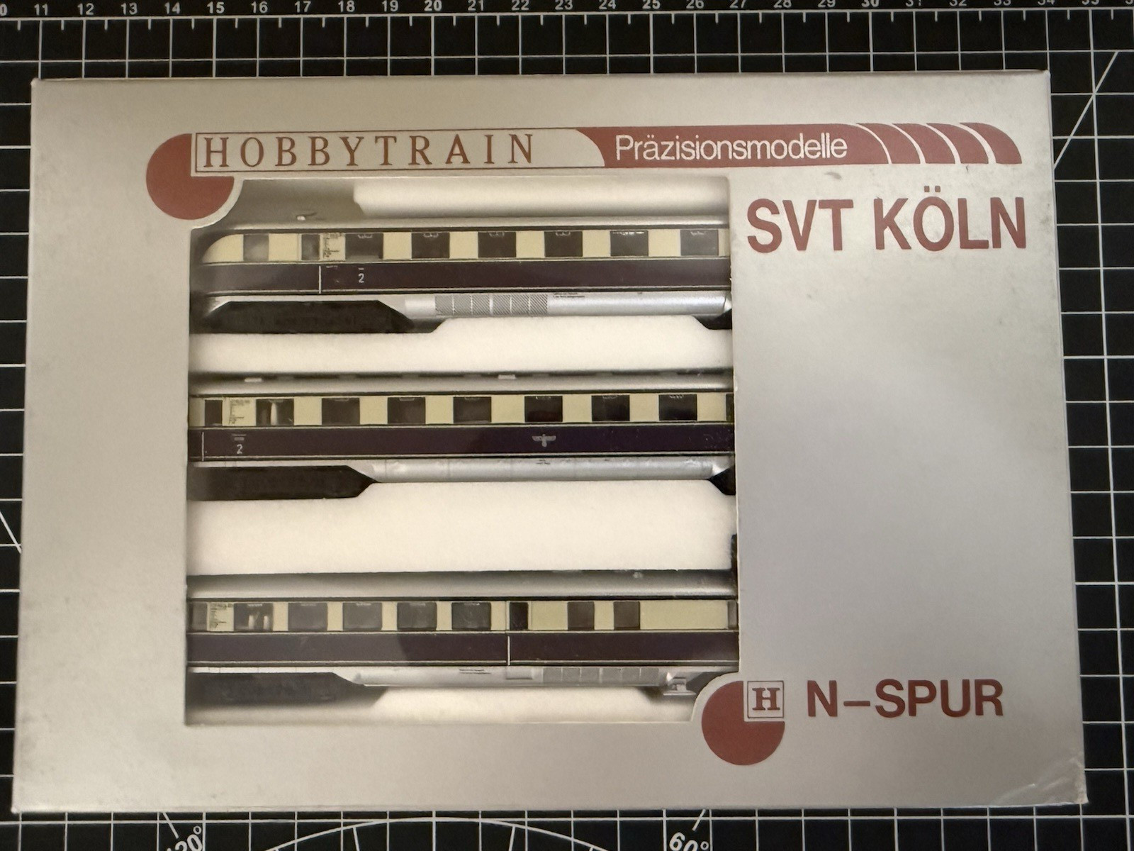 Hobbytrain 16061 SVT Köln Diesel Railcar Set (DRG) – 1:160/N