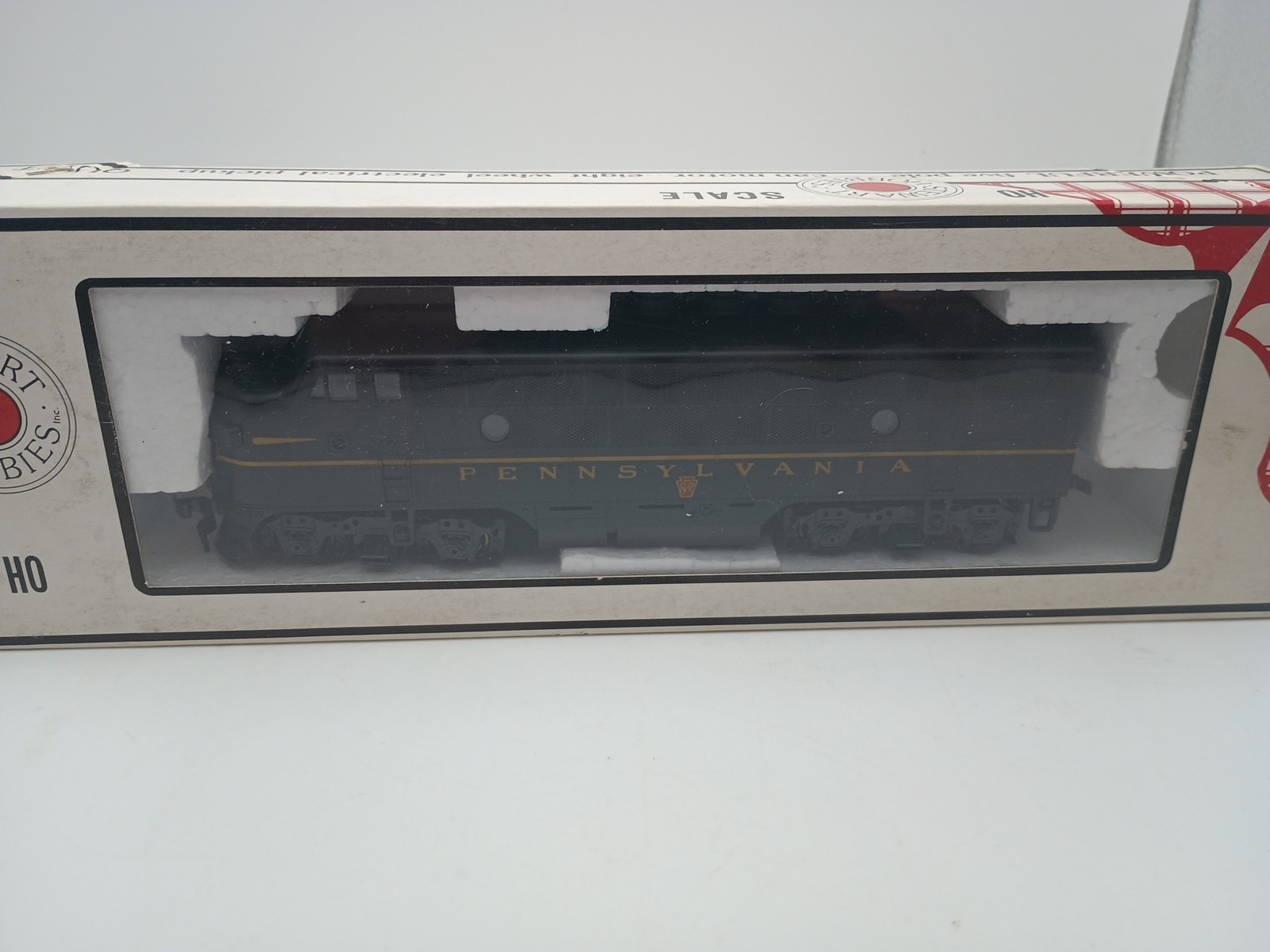 Stewart Hobbies #8110 Pennsylvania F3A High Fans Powered Diesel Locomotive DC