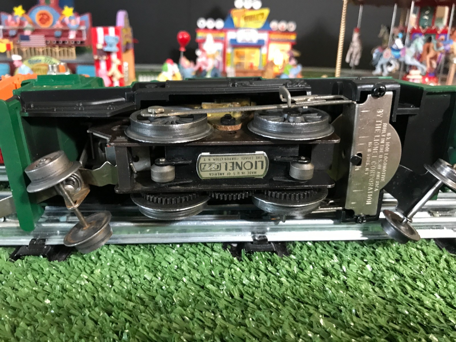 Locomotive Lionel 8302 with Sloped Tender