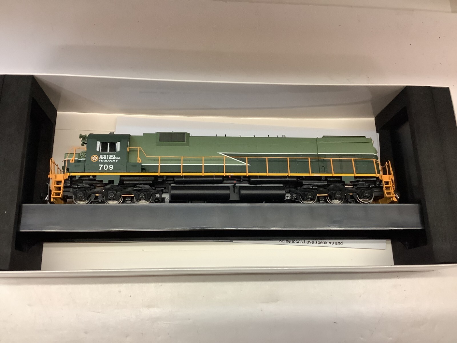 Bowser #24855 HO scale “BCR” Analog DCC READY M630 Rd. #709