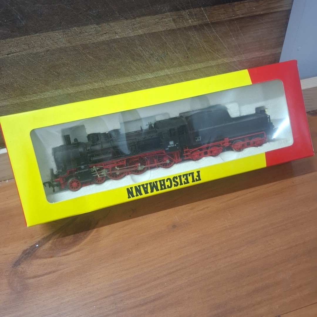 Fleischmann 4162 Steam Locomotive BR 038 547-6 DB DC H0 Mint! In Box