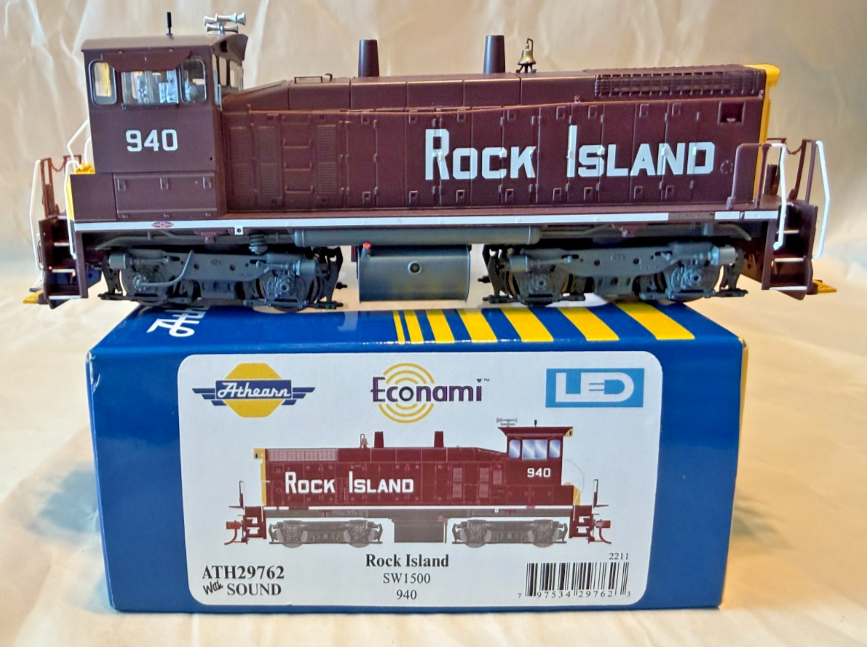 Athearn HO Scale Rock Island SW1500 DCC & Sound