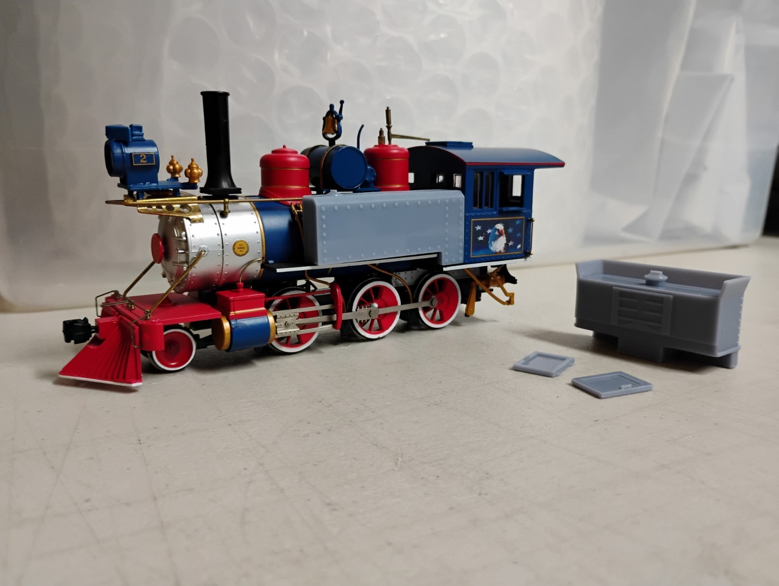 On30 SHORT SIDE TANKS, BUNKER, CAB DOORS for Bachmann Mogul 2-6-0. RESIN 3D Prnt