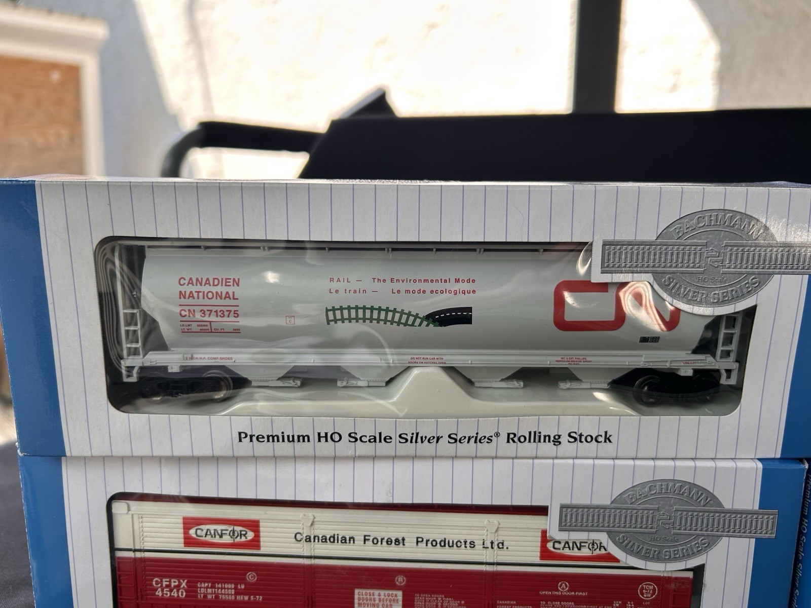 Lot of 4 Bachman HO Silver Series Rolling Stock cars with boxes