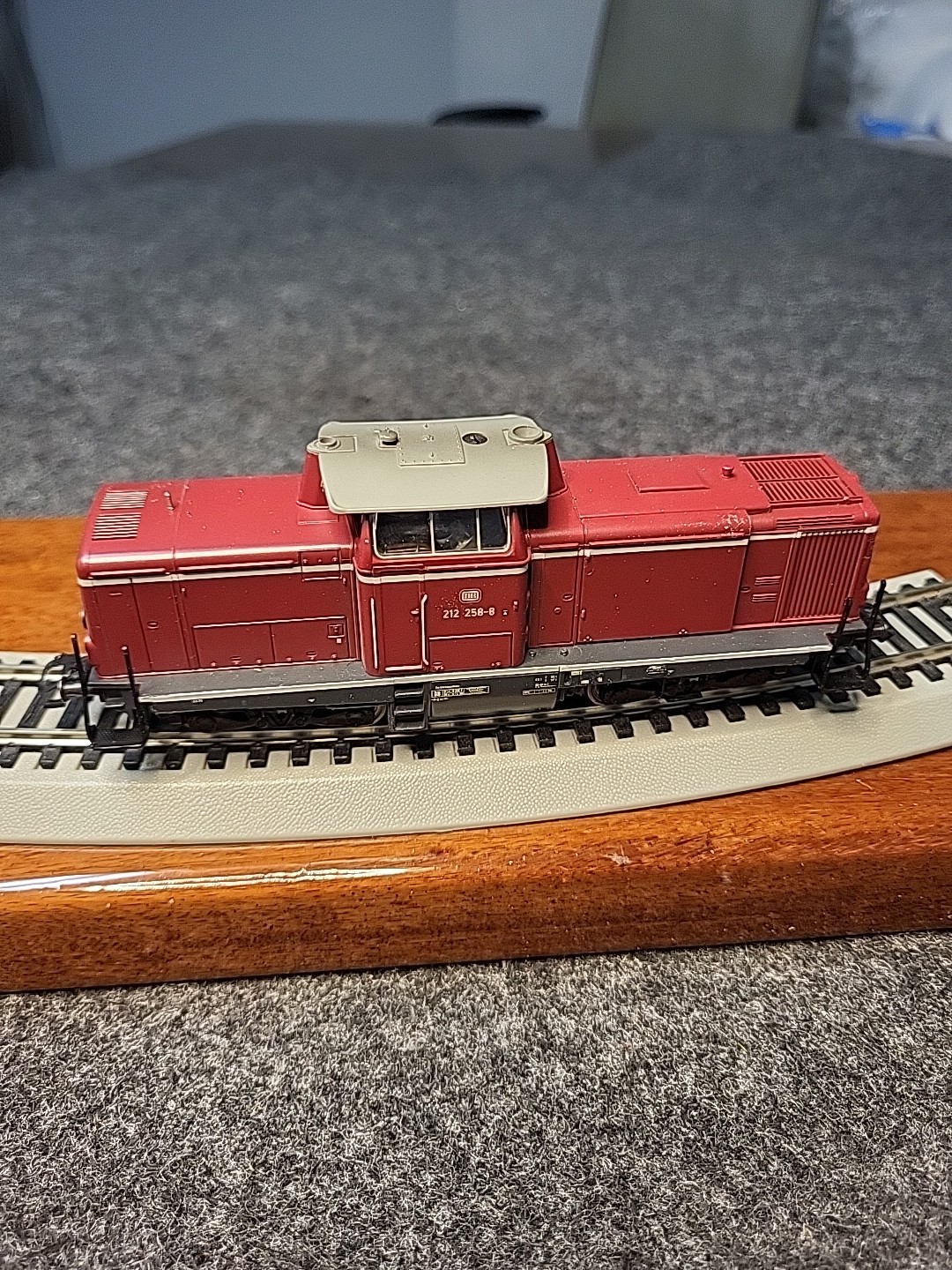 Marklin 3372 HO gauge Deutsche Bahn BR 212 diesel locomotive C-8