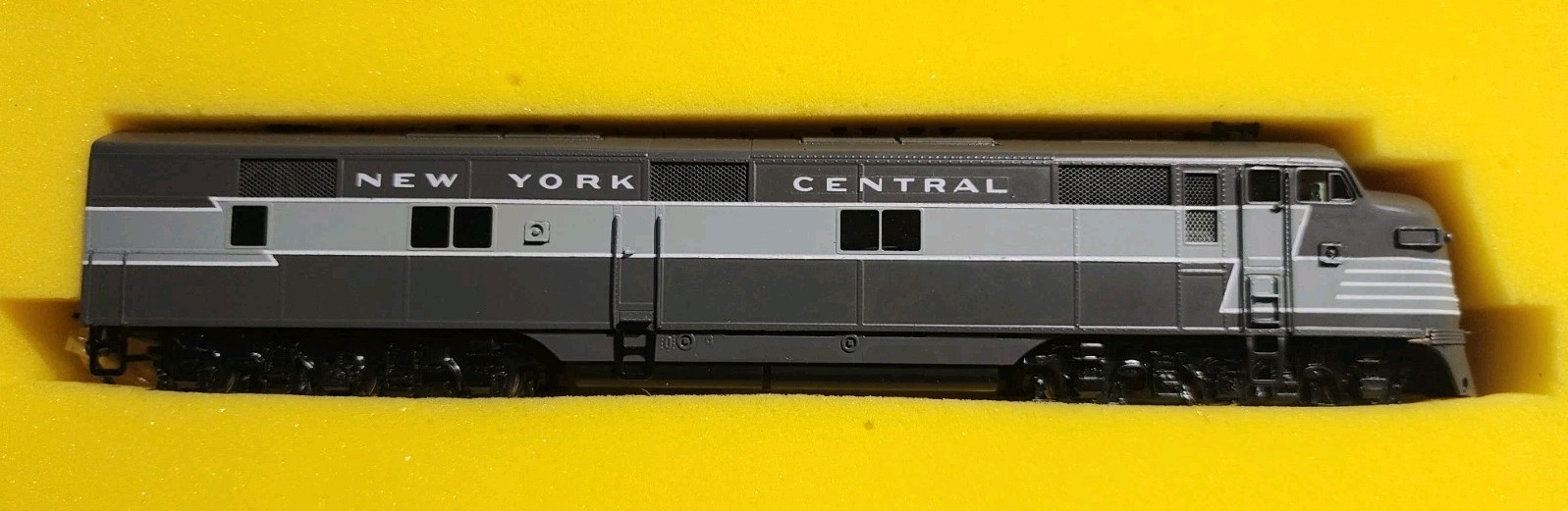 Oriental Limited HO Scale Brass EMD E7A + E7B 2000HP Diesel Set NYC