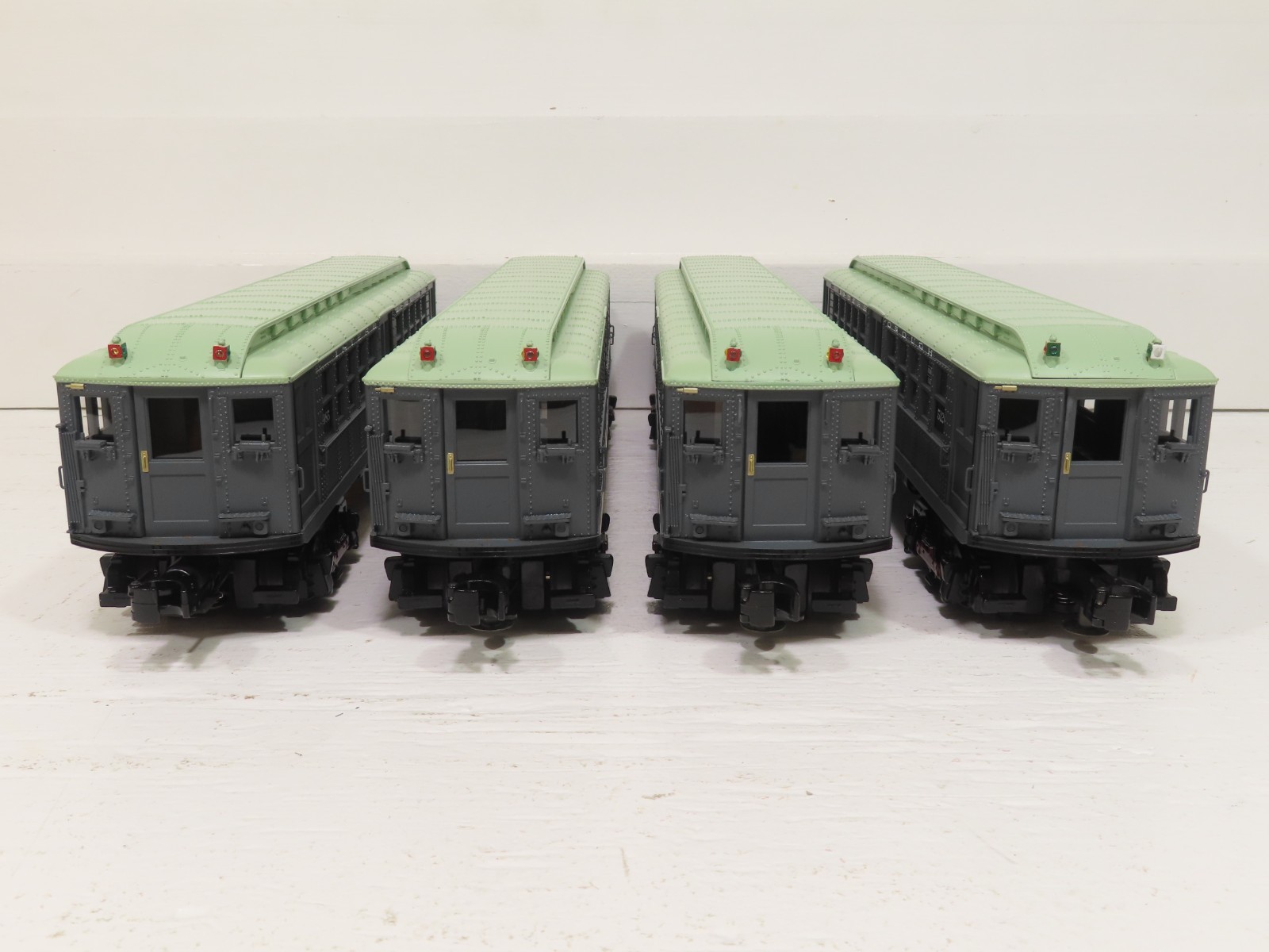 MTH 30-2756-1 Metropolitan Two-Tone 4-Car LO-V Subway Set w/Protosound 2 LN