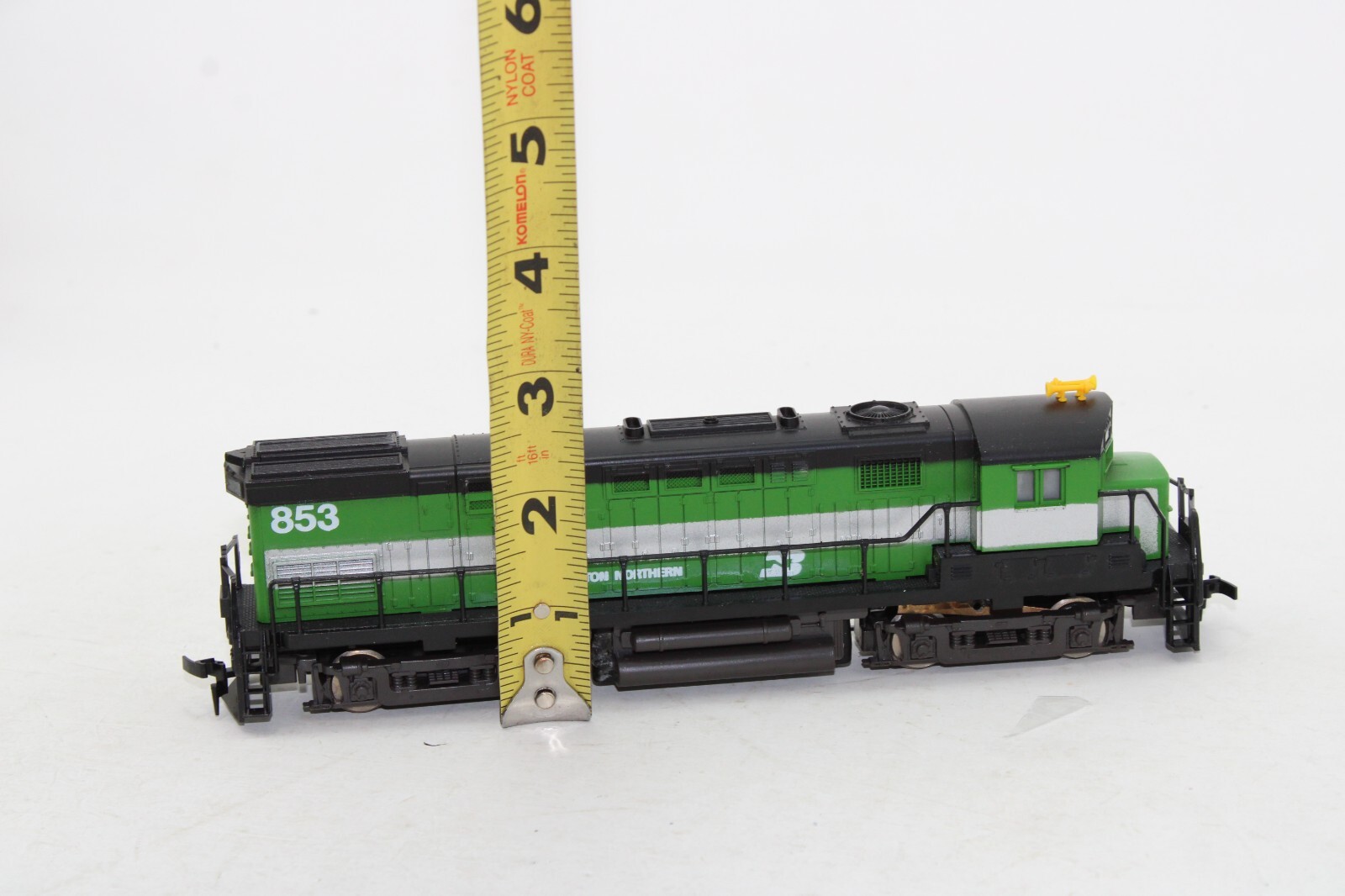 AHM 5015 HO Scale Burlington Northern Alco Century 424 Diesel Locomotive #853