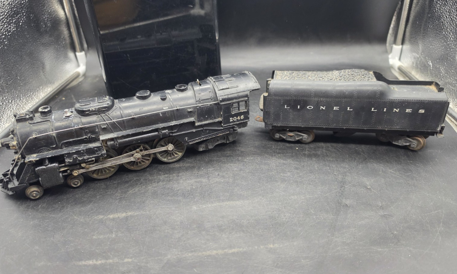 Lionel PW, O 4-6-4 #2046 & Whistle Tender 2046W For Parts/repair