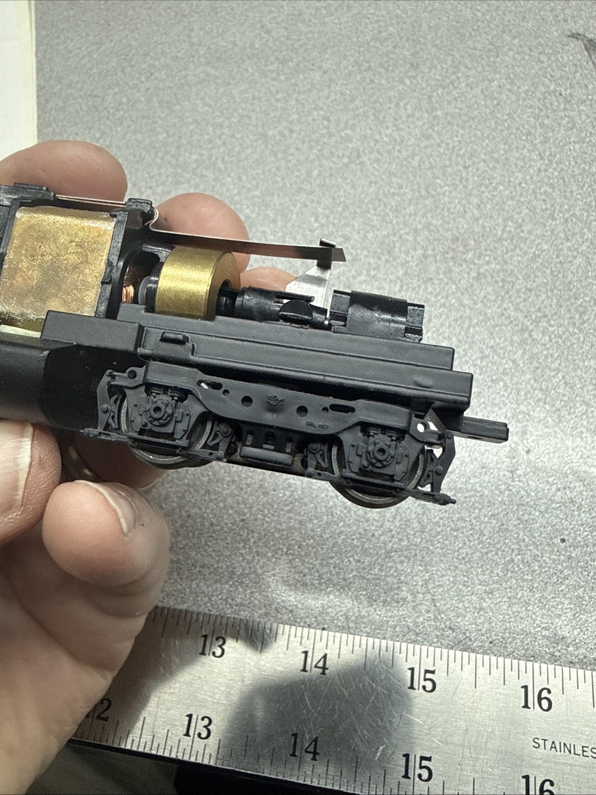 HO Athearn SW 1500 Powered Chassis Pre-owned So Nice I Almost Kept It
