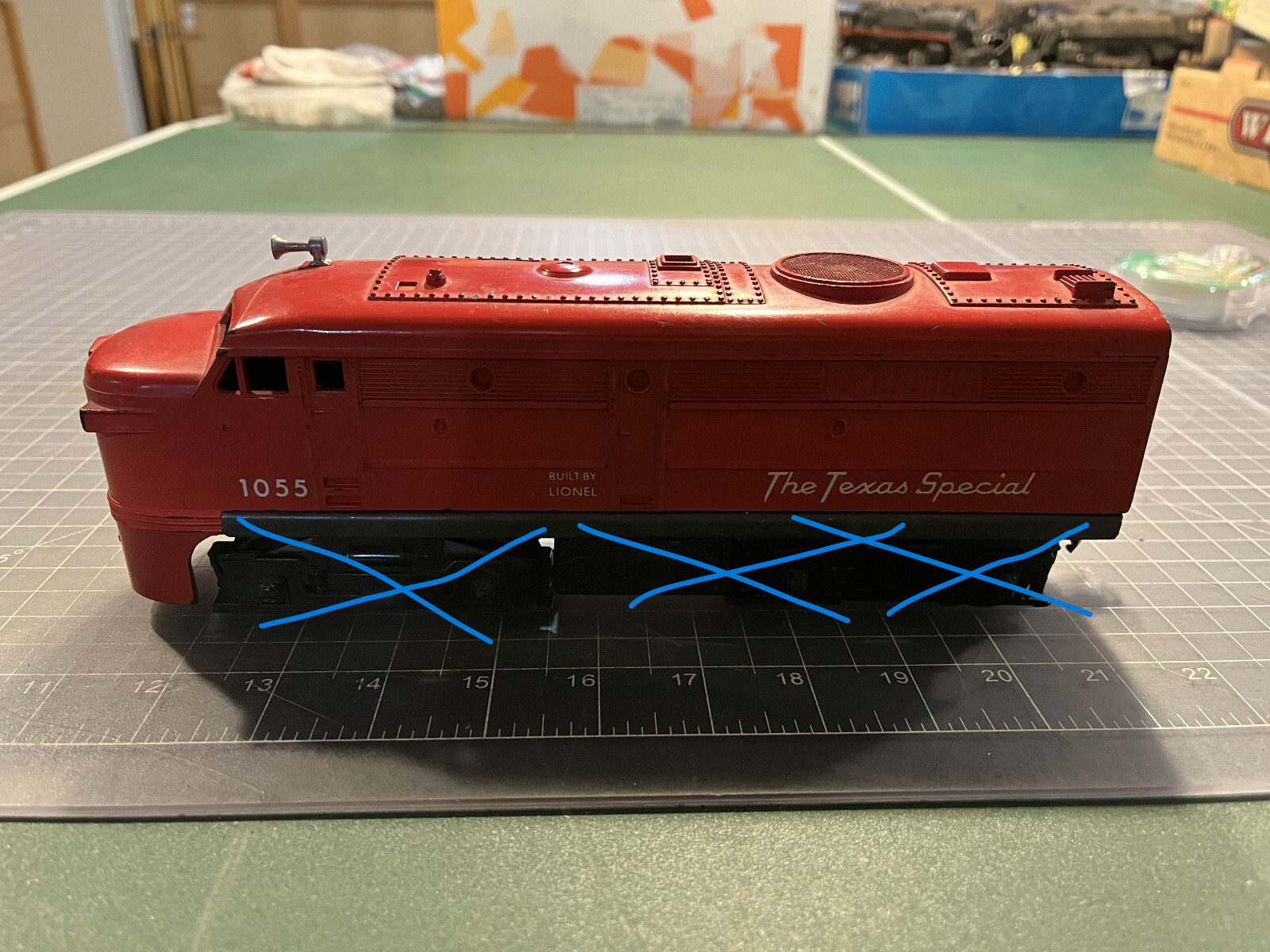 LIONEL Train 1055 TEXAS SPECIAL ALCO FA Diesel Locomotive SHELL ONLY PART LOT G