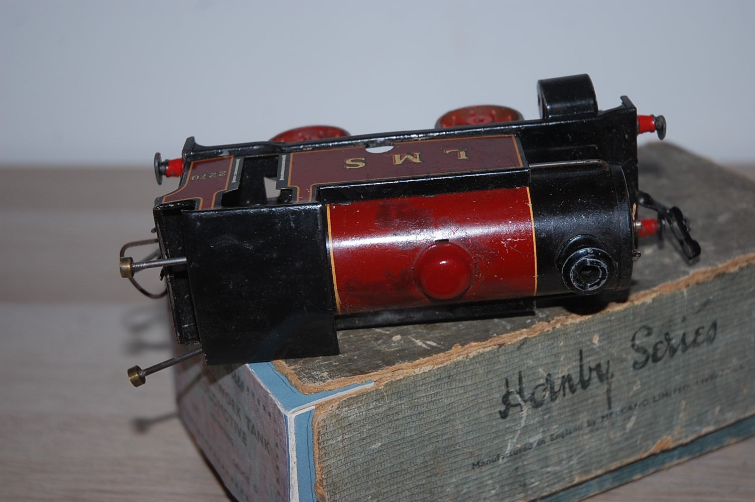 HORNBY O GAUGE CLOCKWORK M3 TANK LOCOMOTIVE IN LMS LIVERY BOXED