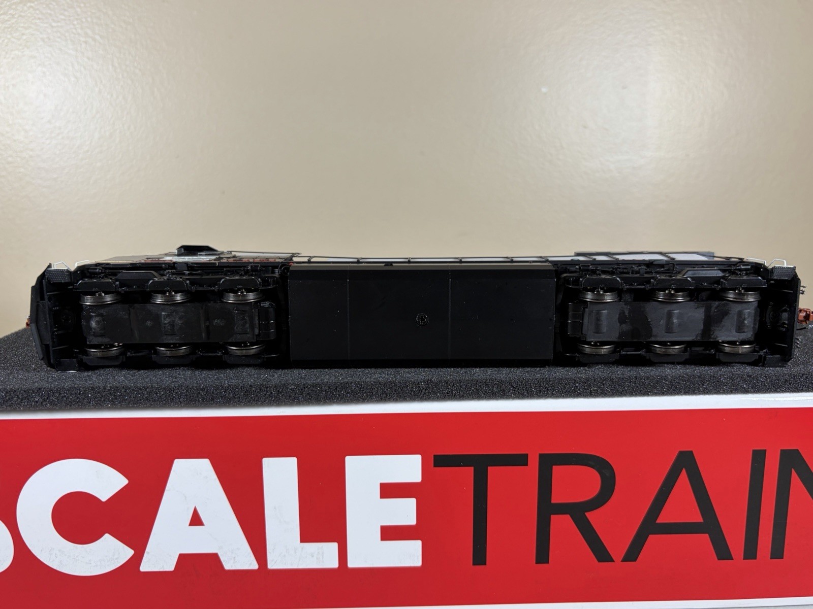 HO ScaleTrains DCC Sound GE Demonstrator C44-9w #8601