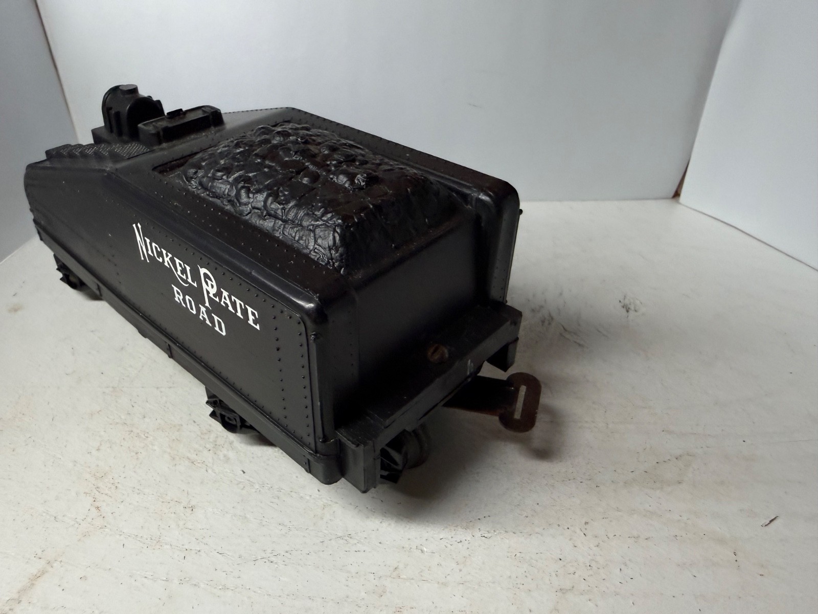 Lionel O-27 Ga. Nickel Plate Road Slope Back Tender