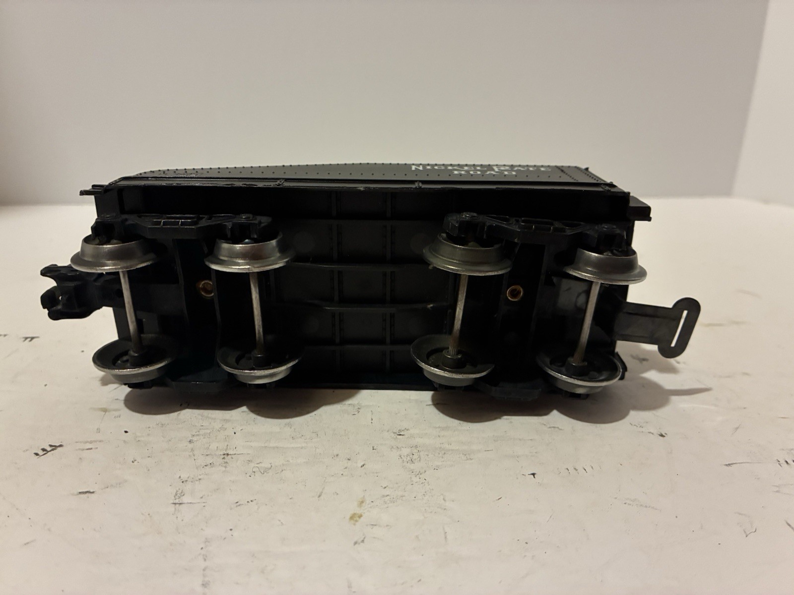 Lionel 8040 Locomotive And Tender. Tested See Description. Runs Good.