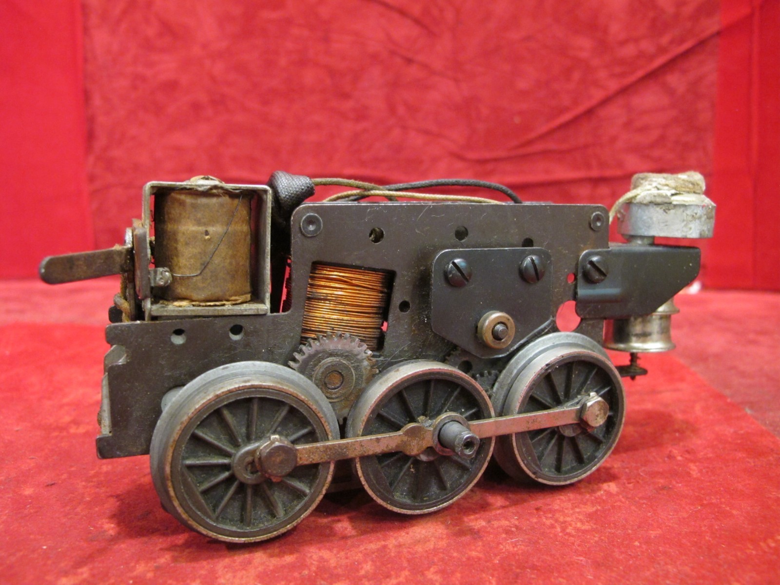 Lionel Original Vintage Early 2026 Steam Engine Motor with e unit & smoke assy.
