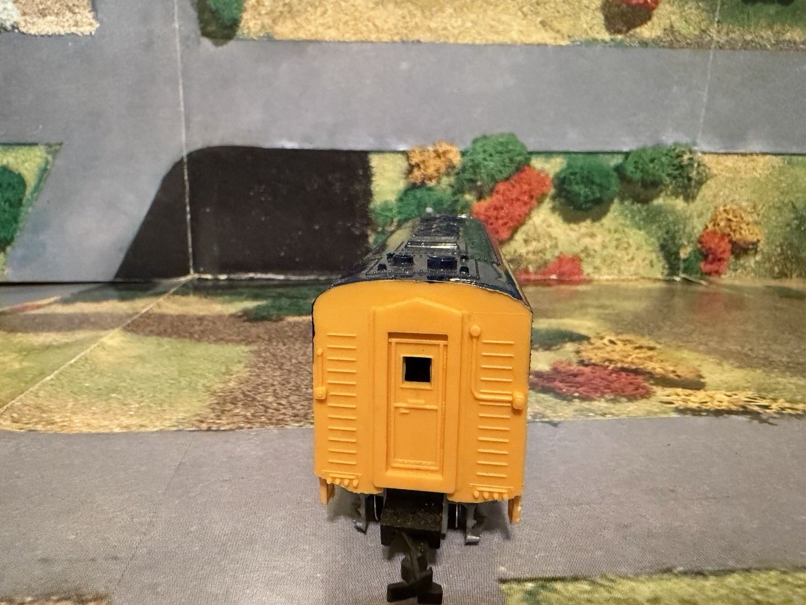 HO Scale Chessie System C&O 7071 Diesel Locomotive Tested Runs Vintage