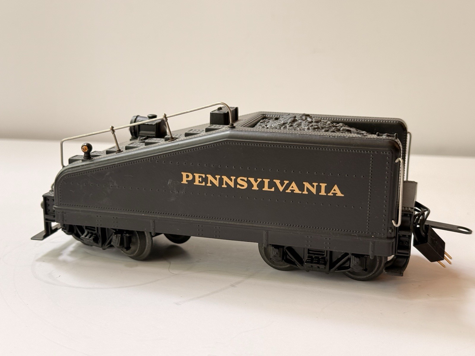Lionel 6-18000 O Gauge Pennsylvania 0-6-0 B6 Switcher Locomotive & Tender #8977