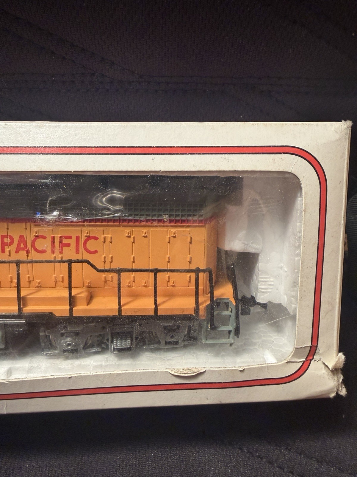 Vintage HO Scale Bachmann Diesel Locomotive Union Pacific #866 Orange NIB ~ C43