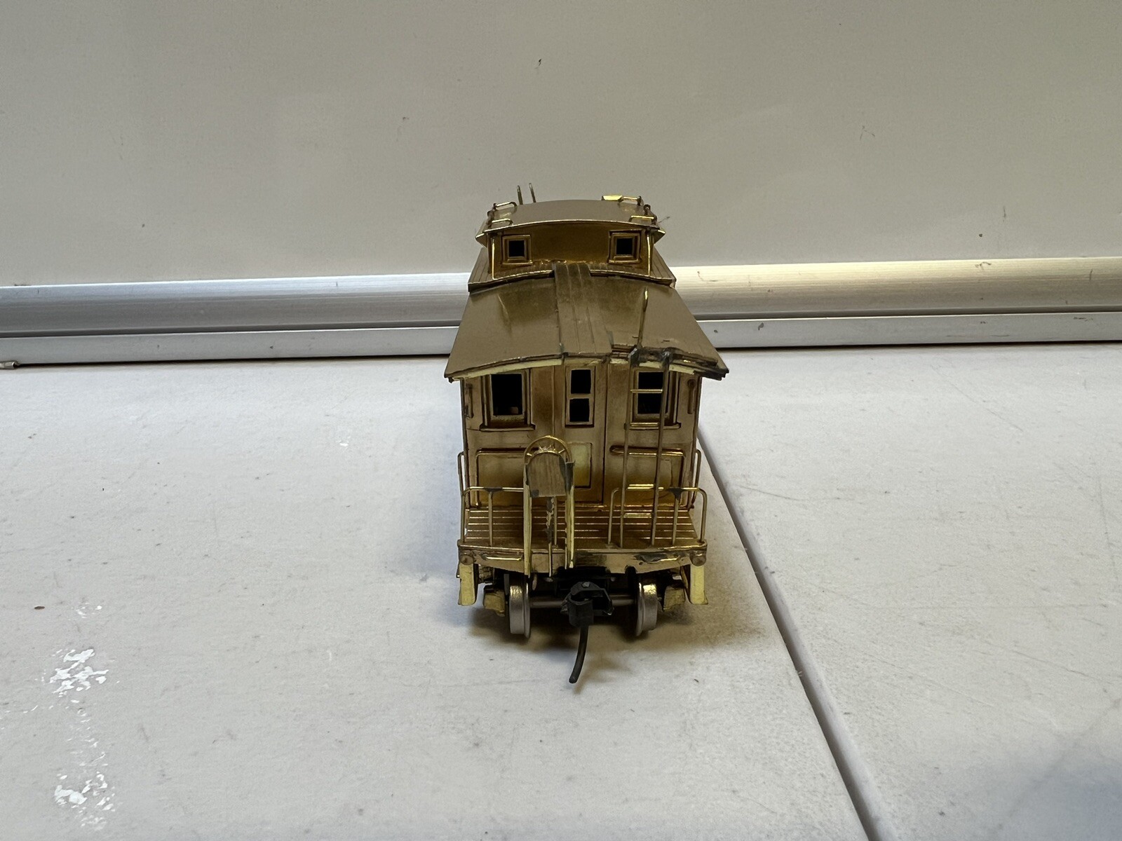 HO Scale NJ Custom New Haven Wood Caboose NE-4 RS-670 *ROB