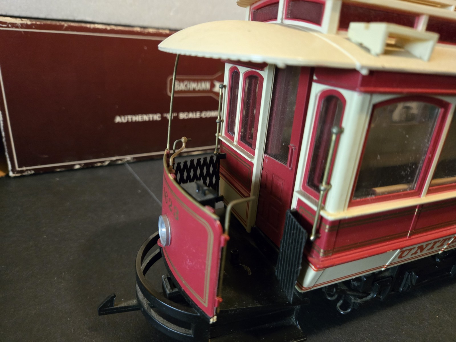 Bachmann Big Haulers G Scale Closed Street Car 93939 United Traction
