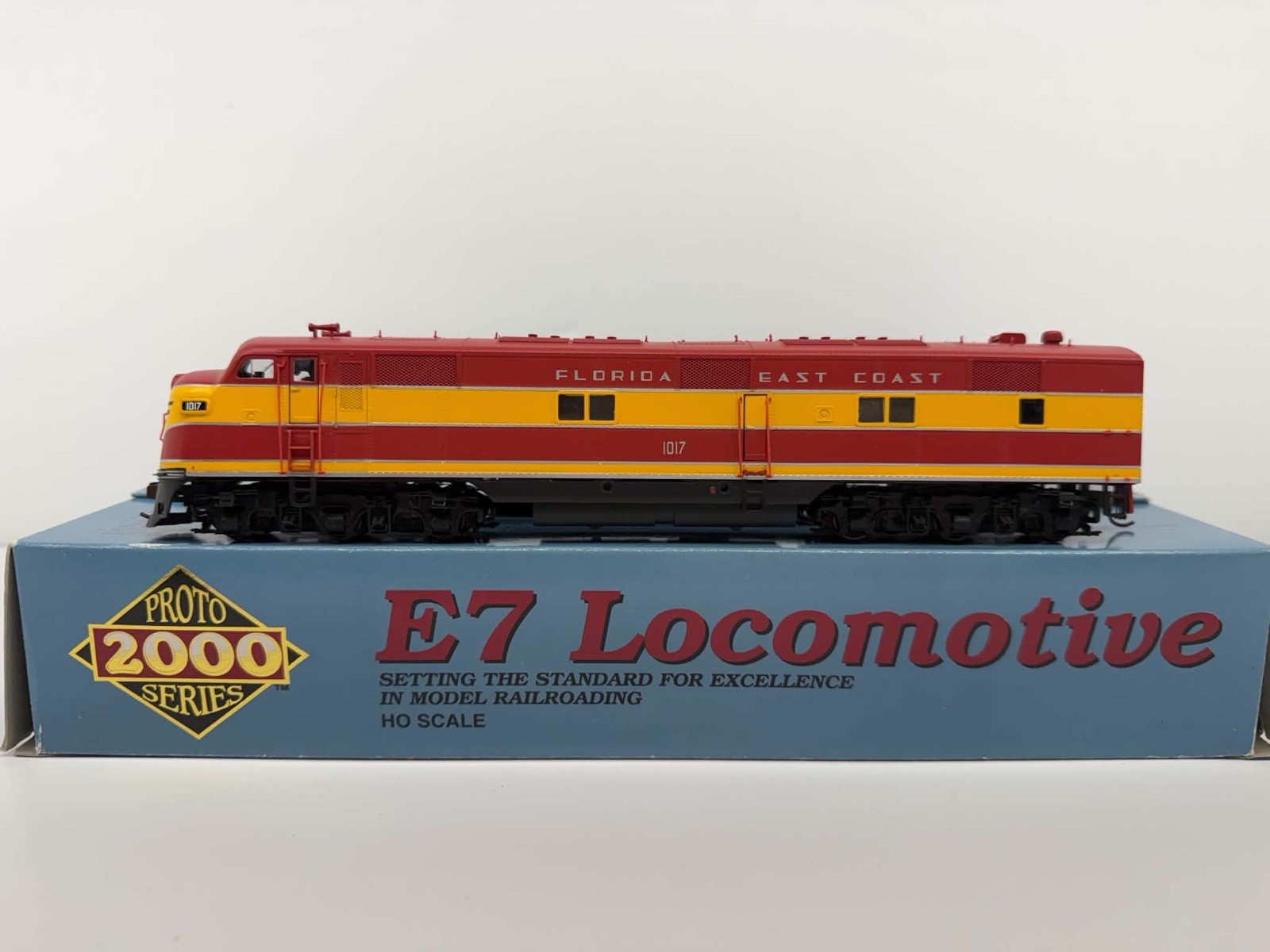 HO Proto 2000 E7 Diesel Locomotive #21079 Florida East Coast FEC #1017 A-Unit