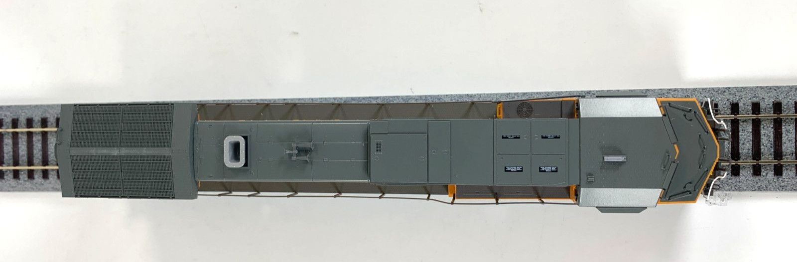 HO Kato 37-6633 Union Pacific #9660 GE C44-9W Diesel – DC only