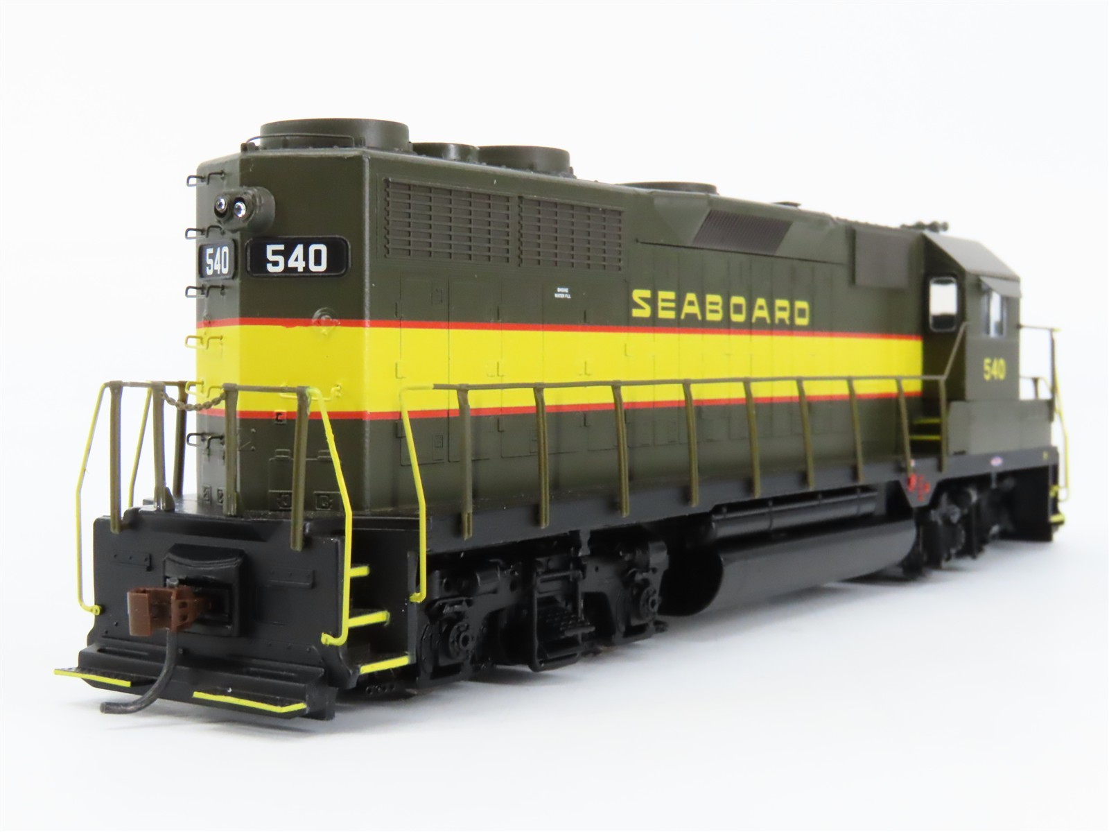HO Scale Athearn 96065 SAL Seaboard Air Line EMD GP35 Diesel #540 – DCC Ready