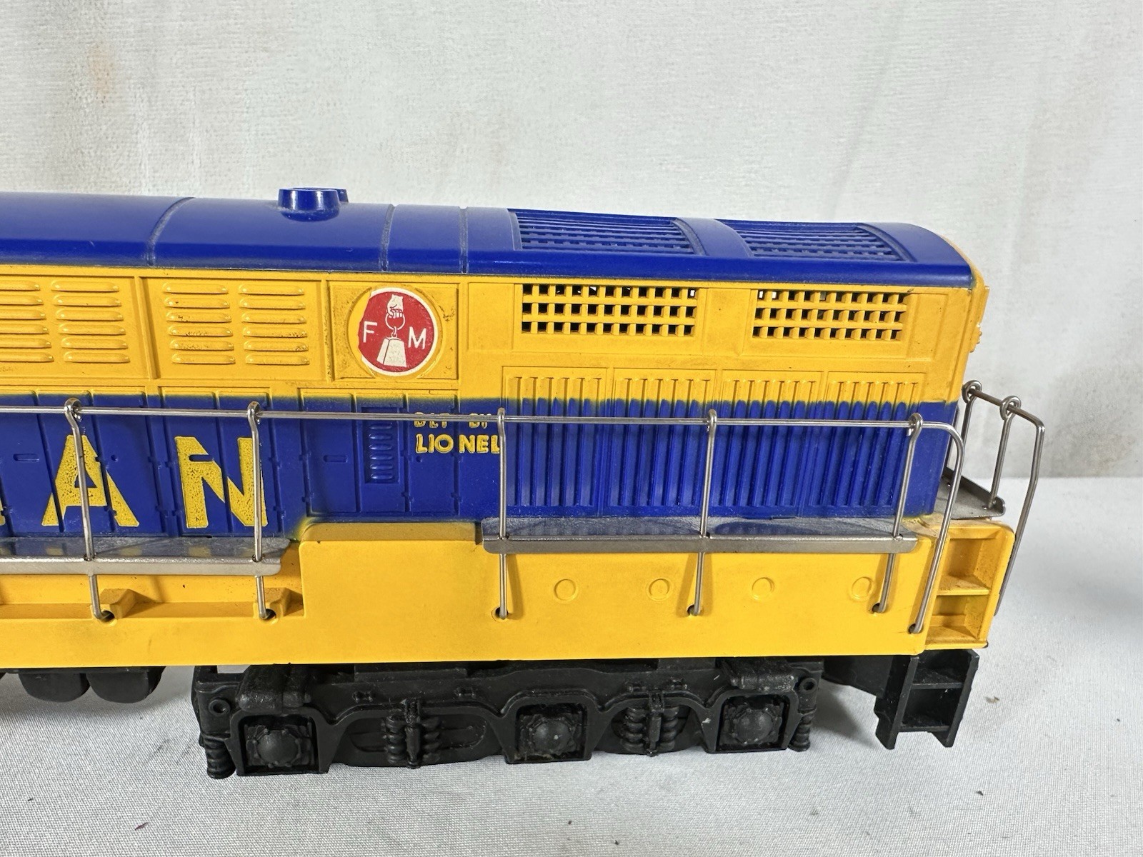 Beautiful Lionel Original Postwar #2331 Virginian FM Diesel in Blue/Yellow