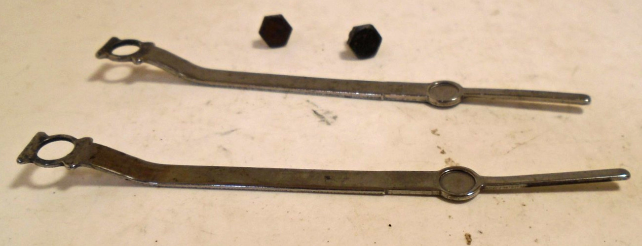 TWO LIONEL 8300 SERIES STEAM ENGINE DRIVE RODS AND SCREWS