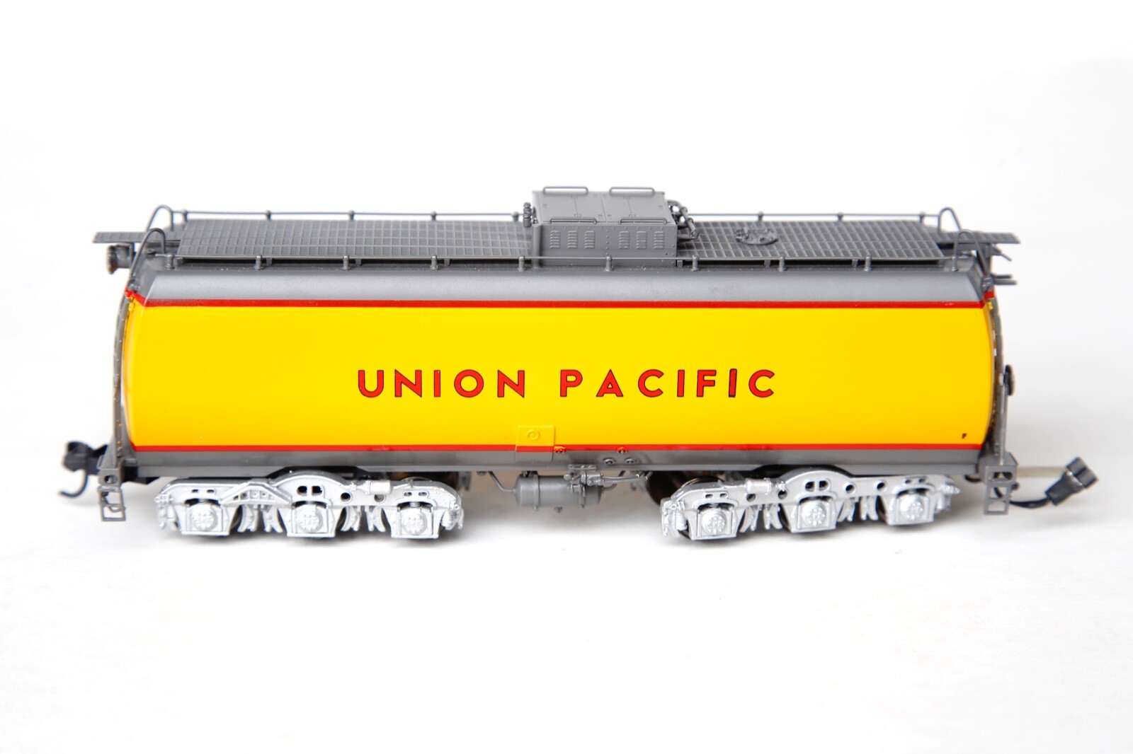 Overland Union Pacific UP Veranda Gas Turbine w/ Fuel Tender OMI 6711.1 HO Brass