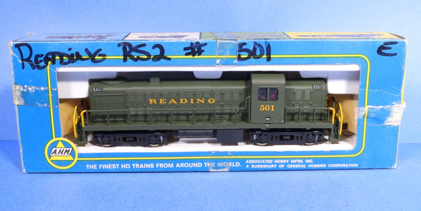 AHM HO Gauge Reading RR RS2 Diesel Engine 501 – video