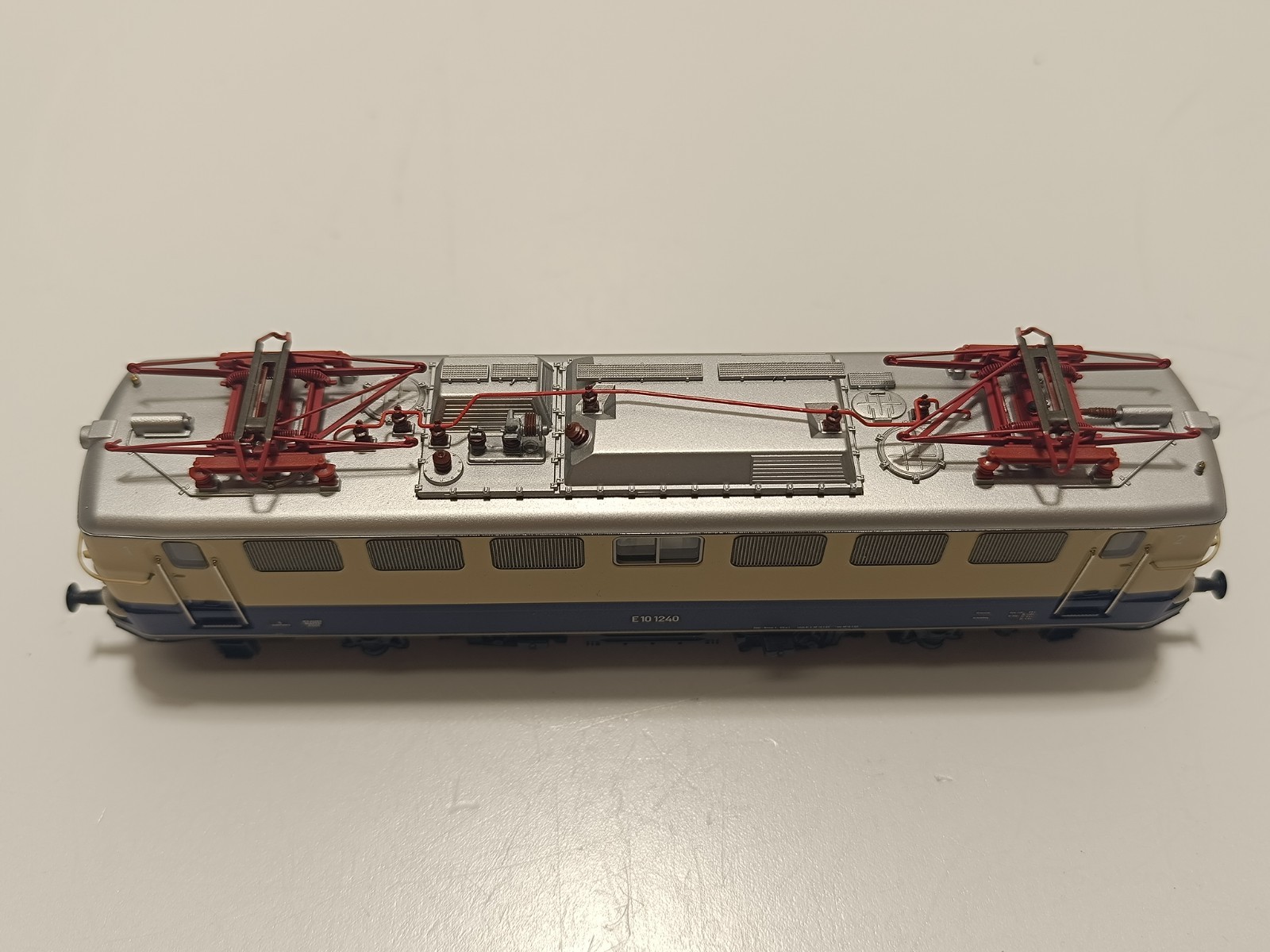 Trix 22266 Electric Locomotive E10 1240 Rheingold DB Function Tested