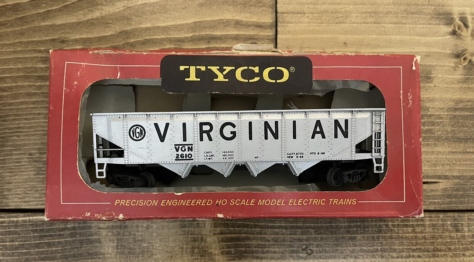 Train Engine Locomotive Lot/5 HO, Hobby Transformer, and 36 Tracks (Untested)
