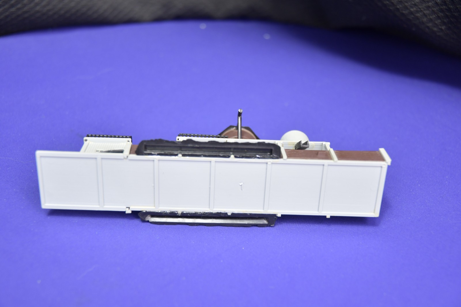 Marklin Mini #89 008 DB Class 89 locomotive Z scale & 4 More Cars